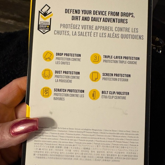 OtterBox Defender Blue. Series Case for iPhone SE (2020), - Picture 6 of 12